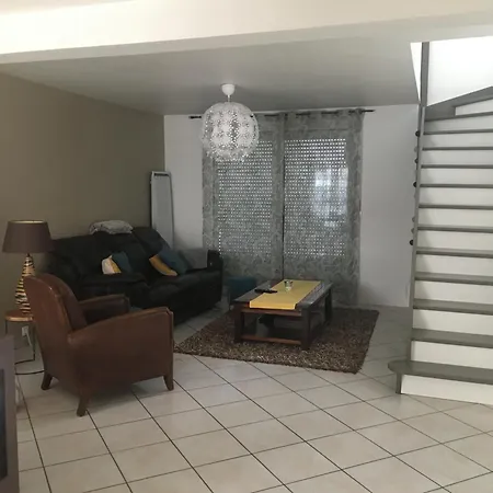 Chambre Privee Dans Maison En Colocation Roissy-en-France